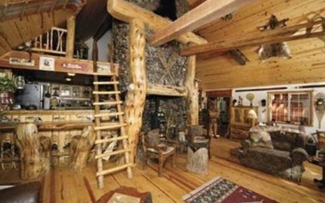 Lost Trail Lodge