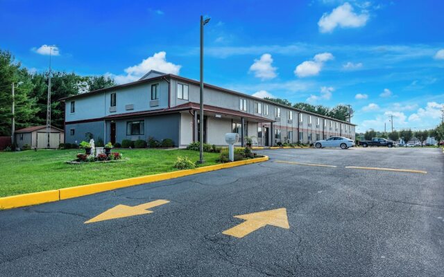 Red Roof Inn & Suites Vineland - Buena