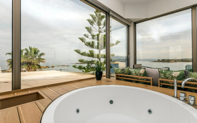 Kalamaki Luxury Suites