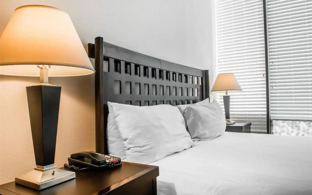 Sunchase Inn & Suites