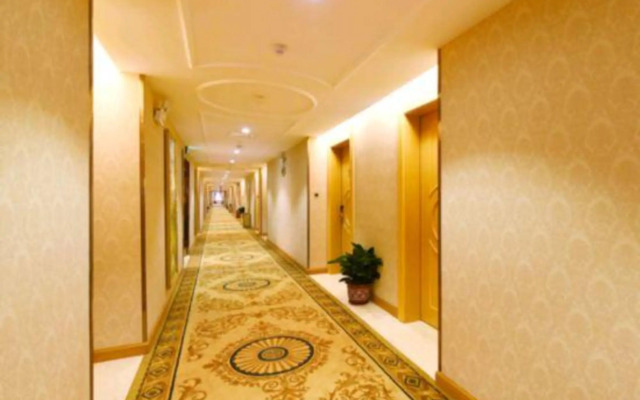 Vienna Hotel (Loudi High-speed Railway South Station Municipal Government)