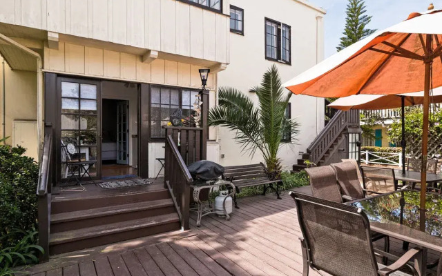 Old Yacht Club Inn Vacation Rentals