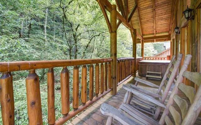 Creekside Romance - One Bedroom Cabin