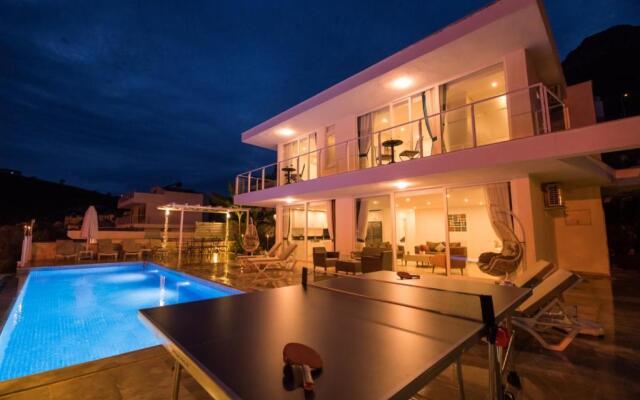 Lumiere Villas