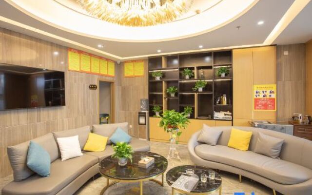 Yunqi Smart Hotel (Xingyi Menglecheng Jushan Square)