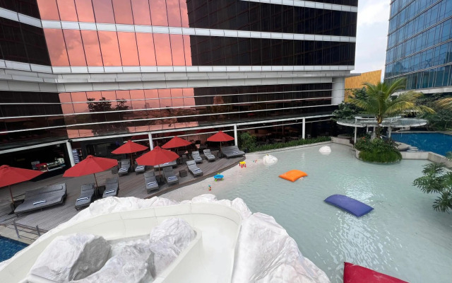 The Trans Luxury Hotel