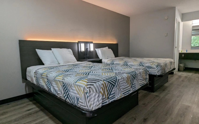 Motel 6 Nashua, NH - South