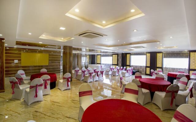 FabHotel SS Grandeur
