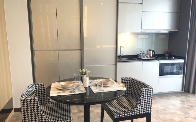 Expressionz Professional Suites by SYNC