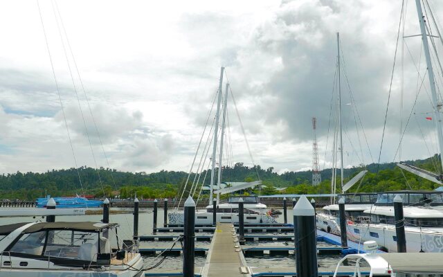 Meridian Adventure Marina Club & Resort