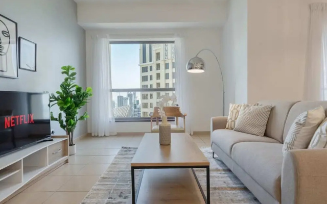 Homely Apt Steps Away to the Beach, JBR - Hotel in ดูไบ - Photo 2