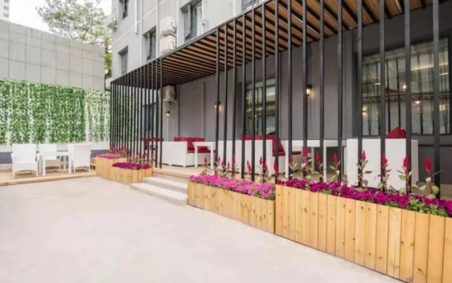 Elan Boutique Hotel Lanzhou Dongfanghong Square Subway Station