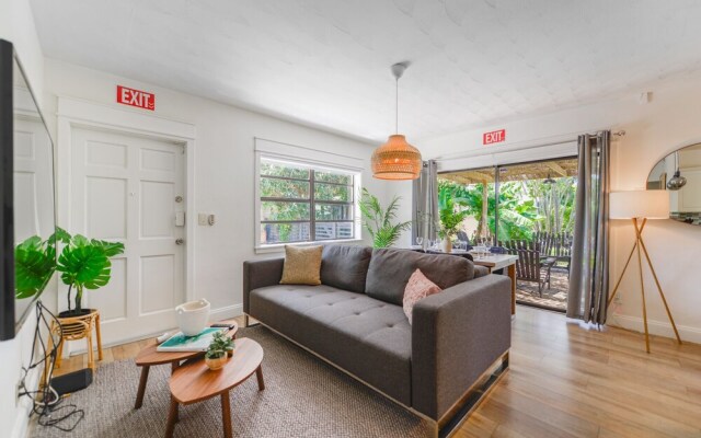 Wonderful 2BR House with Canal Access