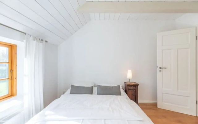 Historisches Reetdachhaus in Ruhiger Lage