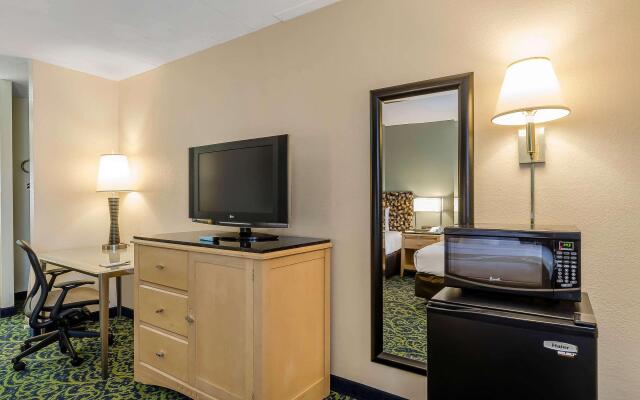 Quality Inn & Suites - Boston/Lexington