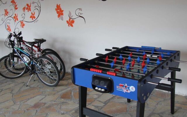 Mansion in Case Alte With Pool & Nature Trails