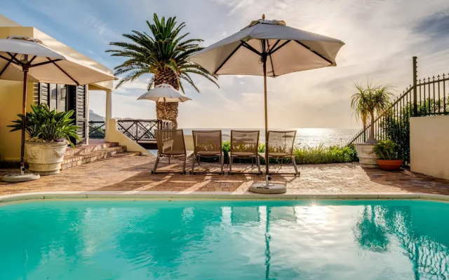 Colonial-style Apartment w Views Pool Area CBT Lodge