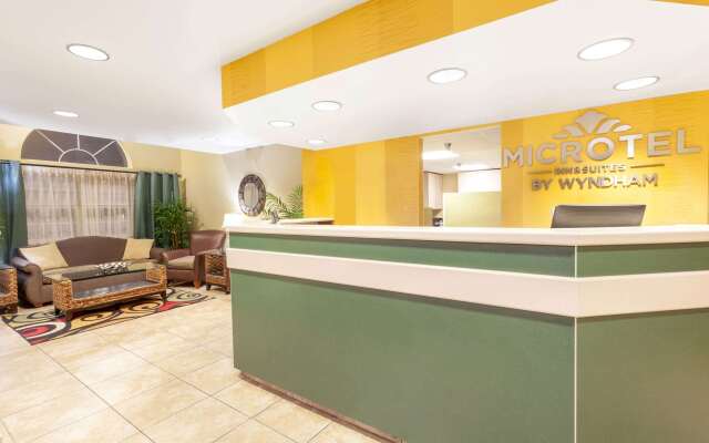 Microtel Inn & Suites by Wyndham Gulf Shores