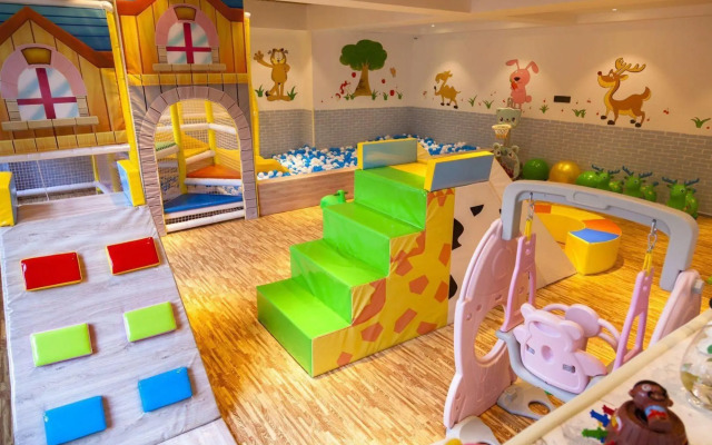 Atour Hotel (Yixing Huankeyuan)