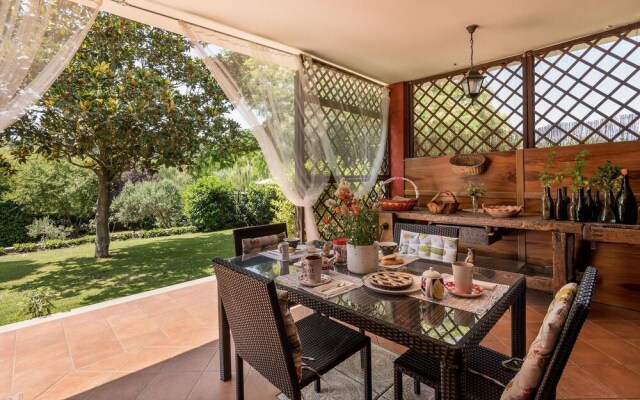 Awesome Home in Roma With 3 Bedrooms, Wifi and Outdoor Swimming Pool