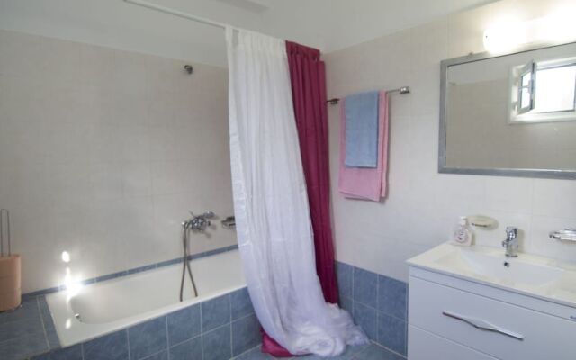 Brezza Apartment A
