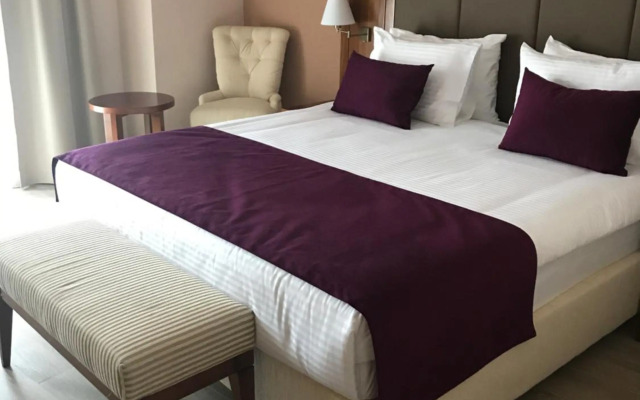 Xenon Hotel & SPA