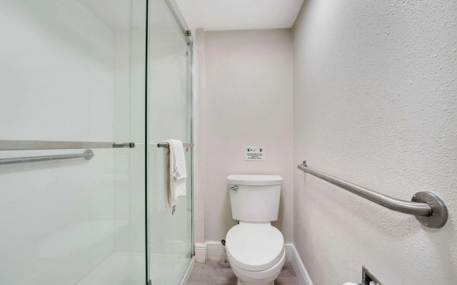 Quality Inn & Suites Airport/Cruise Port Hollywood