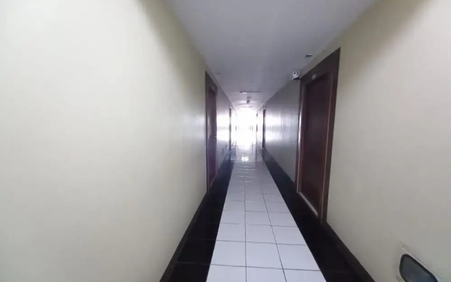 OYO 93352 Apartement Gateway Cicadas By Db Rent