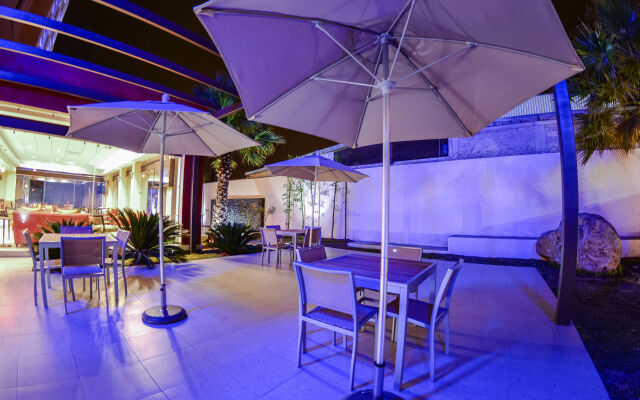 Holiday Inn Express Guadalajara Aeropuerto by IHG