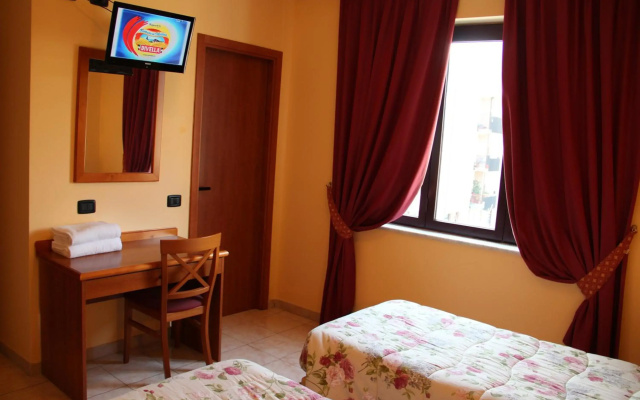 Demy Hotel