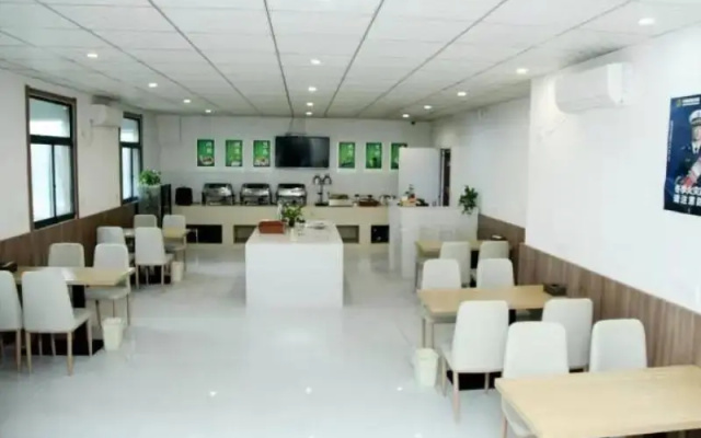 Vatica Hefei Luyang District Linquan Road Hewa Road Hotel