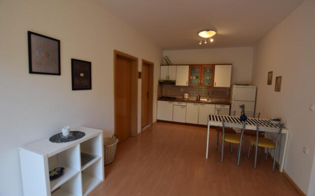 Apartment Lana 5 Pers