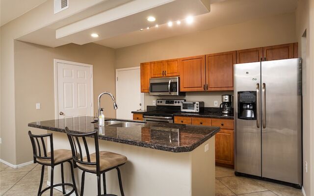 Wonderland 2 BR by Casago