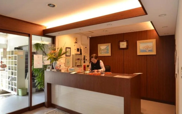 Business Hotel Sakigake Honkan