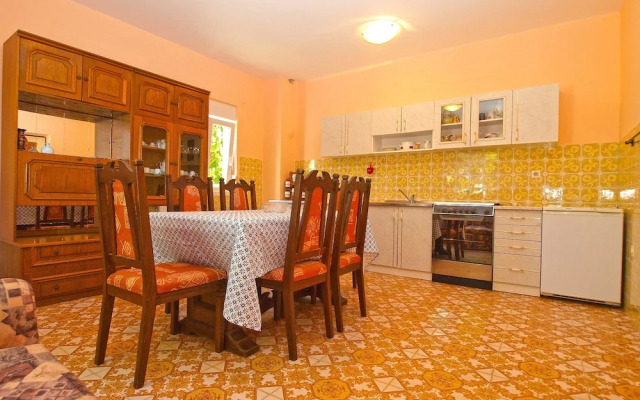 Apartment 1157