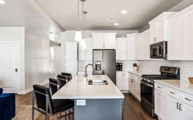 Winner, Winner! 13 Bedroom Home