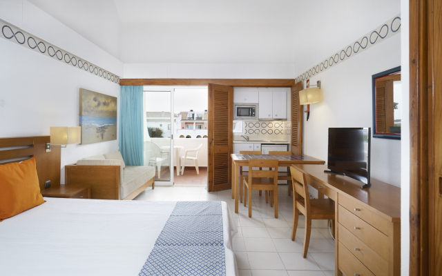Golden Club Cabanas