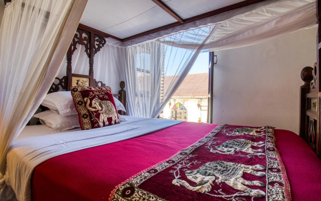 Tembo House Hotel & Apartments