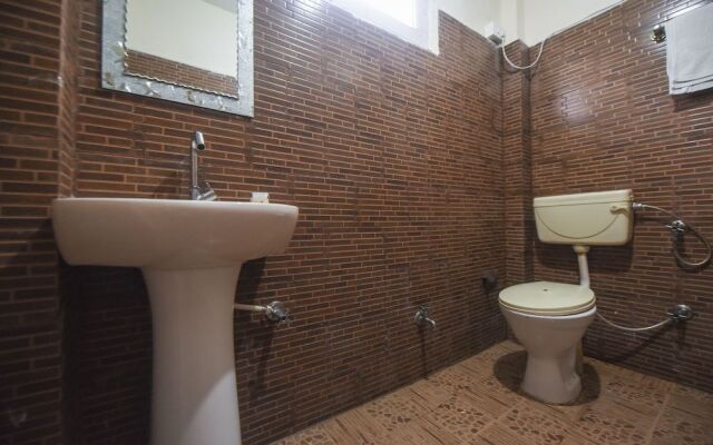 OYO 12411 Woodside Guest House