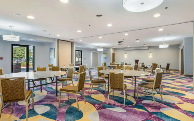 The Leo Collection Detroit, Ascend Hotel Collection