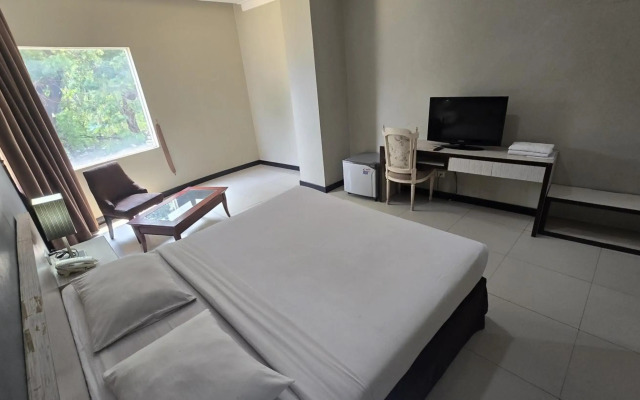 N3 Hotel Zainul Arifin