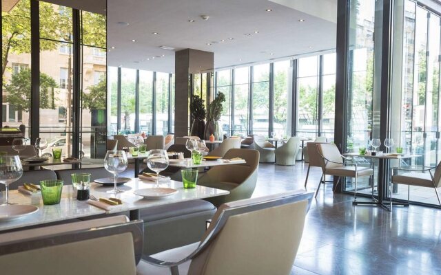 Pullman Paris Tour Eiffel Hotel