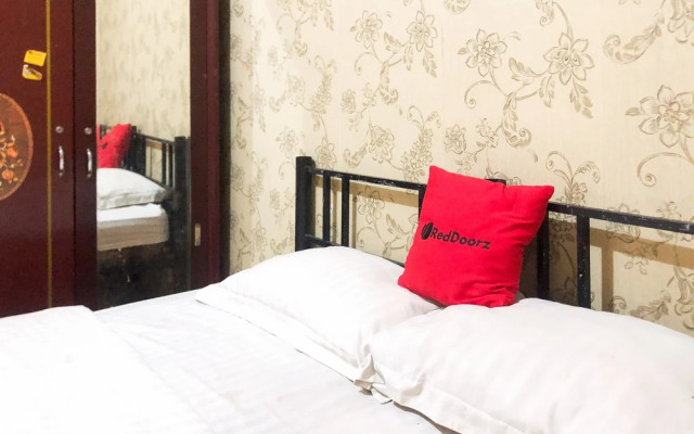 RedDoorz near RS Siloam Karawaci