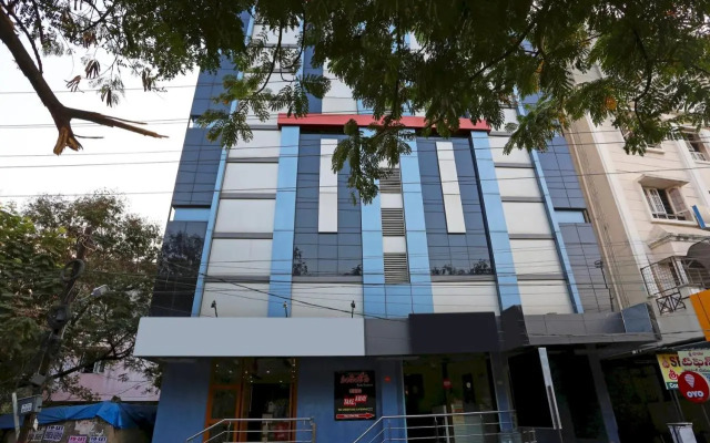Hotel Saraswathi Residency