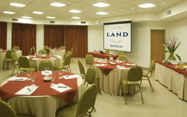 Land Express Neuquén Hotel
