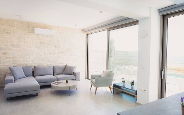 Starlight Villa Tropea - 4bd, 4ba, 4min To Beach