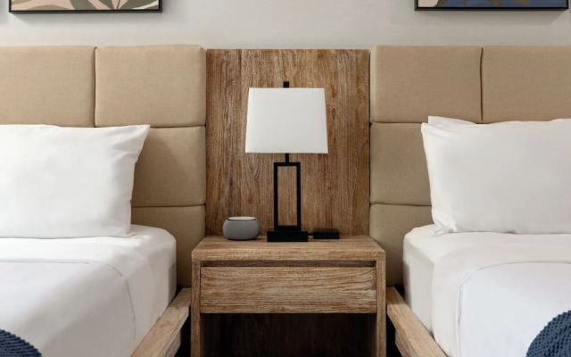 The Wave at Marblehead