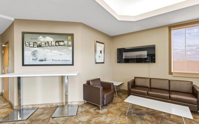 Super 8 by Wyndham Prince Albert