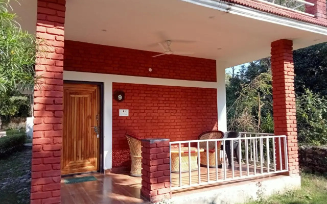 Rhea Safari Lodge