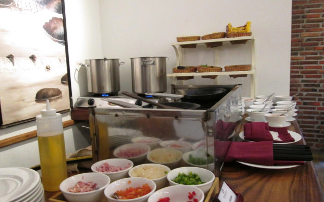 Double Leaf Boutique Hotel